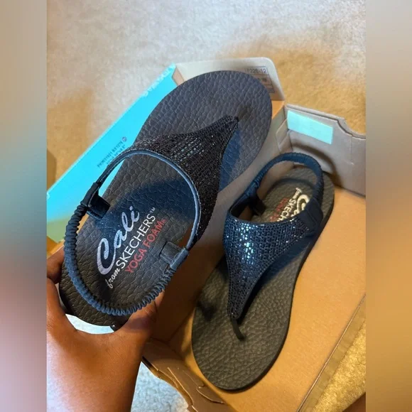 Skechers Vegan Black Sandals - Picture 1 of 9